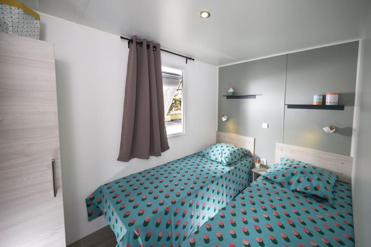 Hotel Les Chapelains à Saillans  Extérieur photo